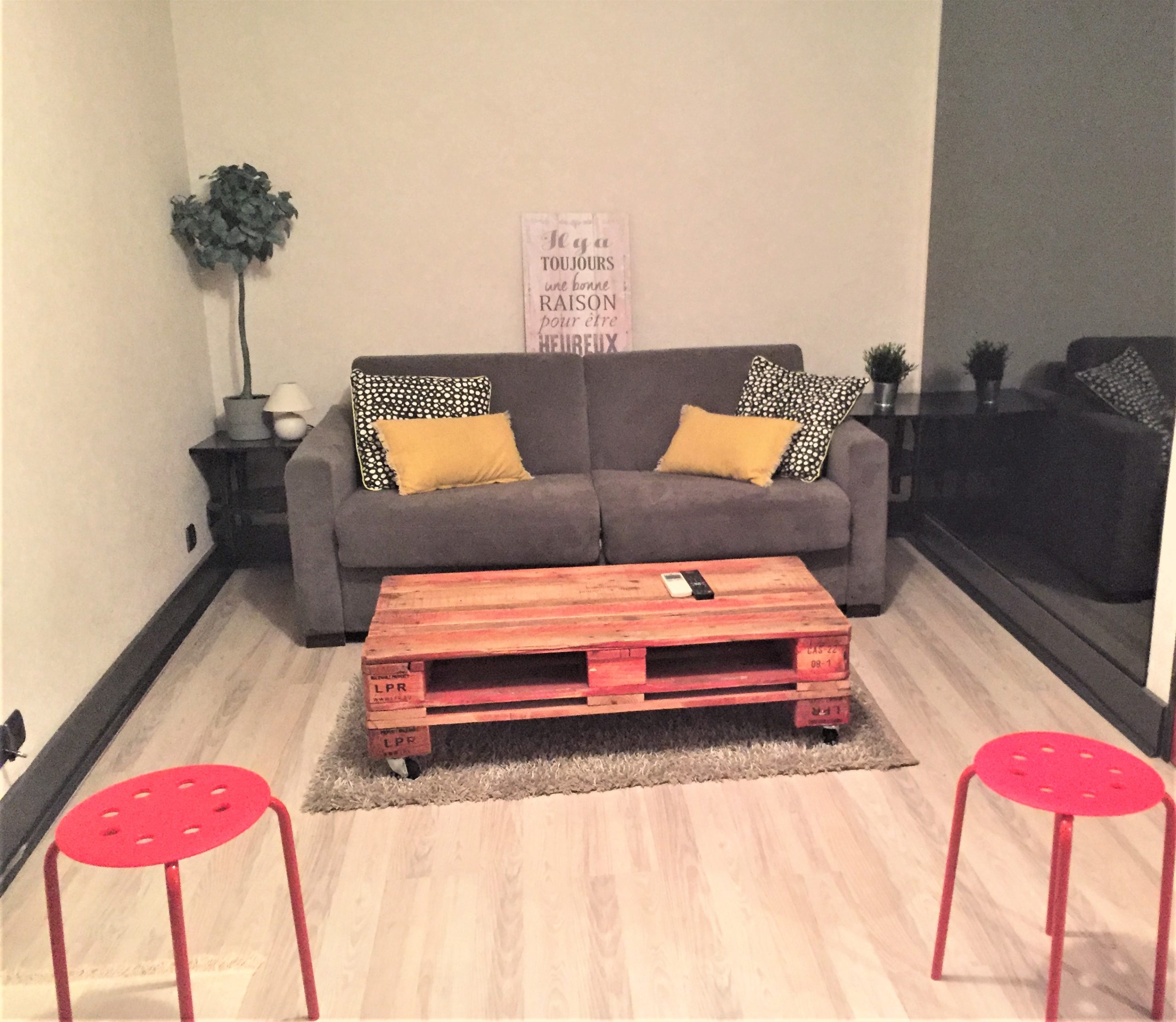 Salon 7 Avec Deco Scaled 1